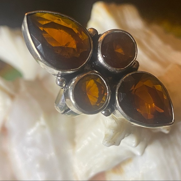 Sale * Topaz handcrafted Renaissance ring - Picture 4 of 9